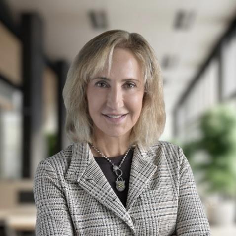 Amber Salzman's headshot